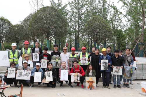 致敬軍運勞動者  手繪最美奮斗人 華師美院學生為軍運會建設(shè)者畫像(圖5)